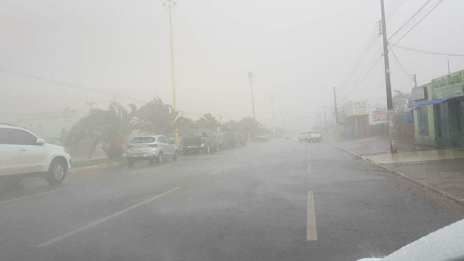 Imagem de compartilhamento para o artigo Frente fria a caminho deve trazer chuva e queda nas temperaturas, com mínima de 10°C em Costa Rica da MS Todo dia